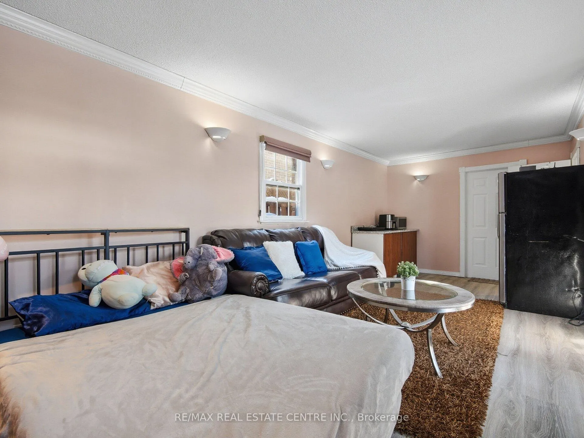 Photo 20 of 59 Roberts Crescent, Brampton, Brampton East — HOMEH