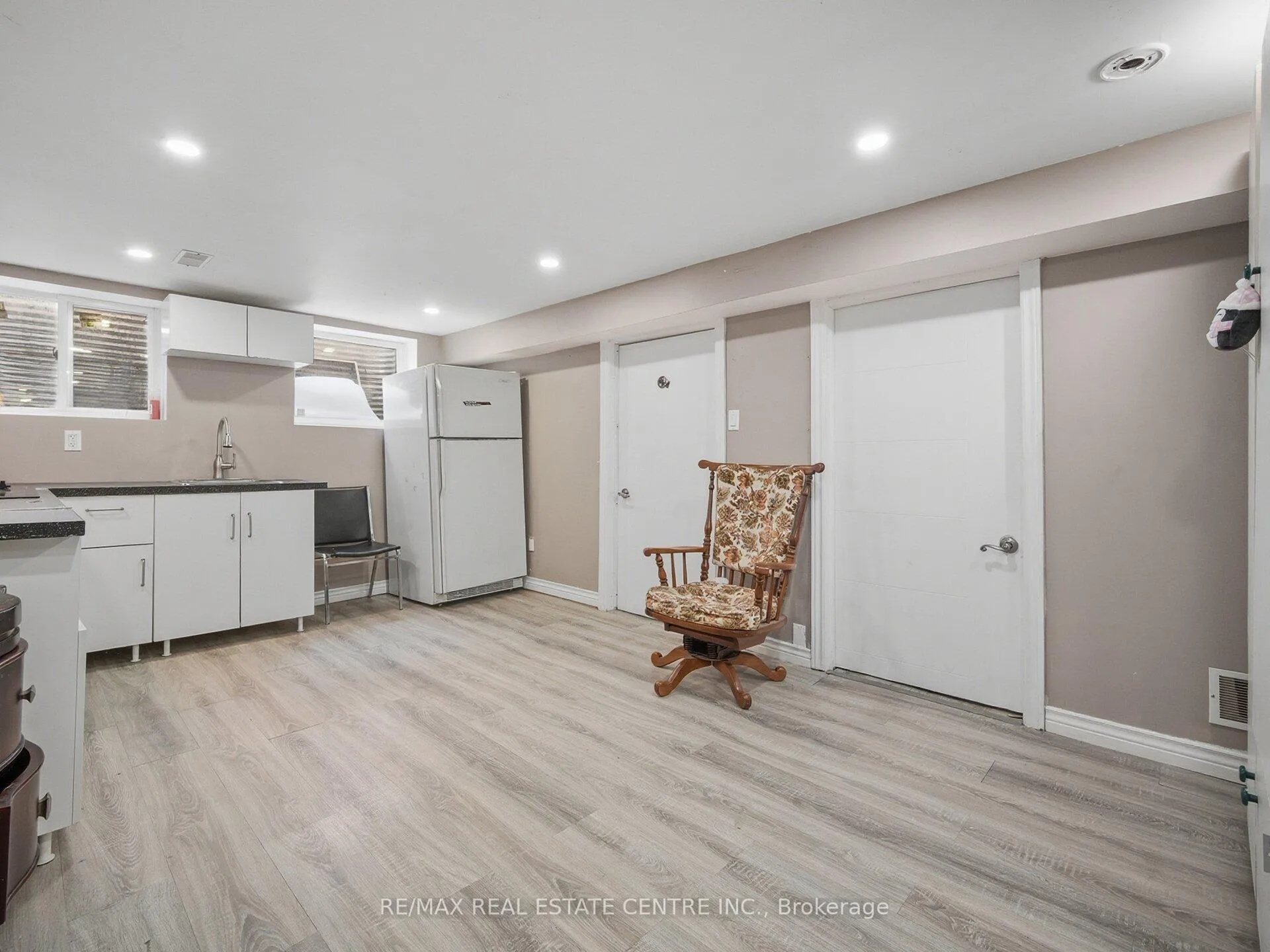 Photo 31 of 59 Roberts Crescent, Brampton, Brampton East — HOMEH