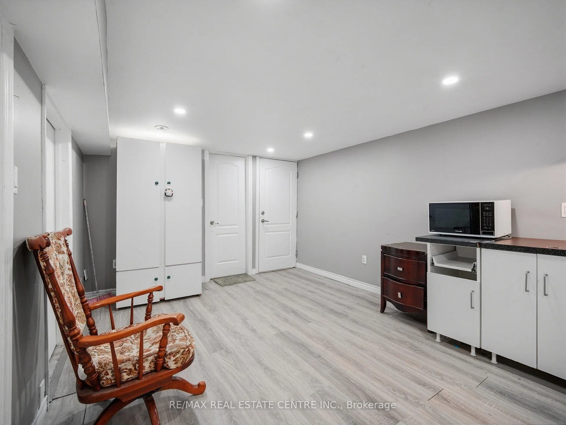 Photo 33 of 59 Roberts Crescent, Brampton, Brampton East — HOMEH