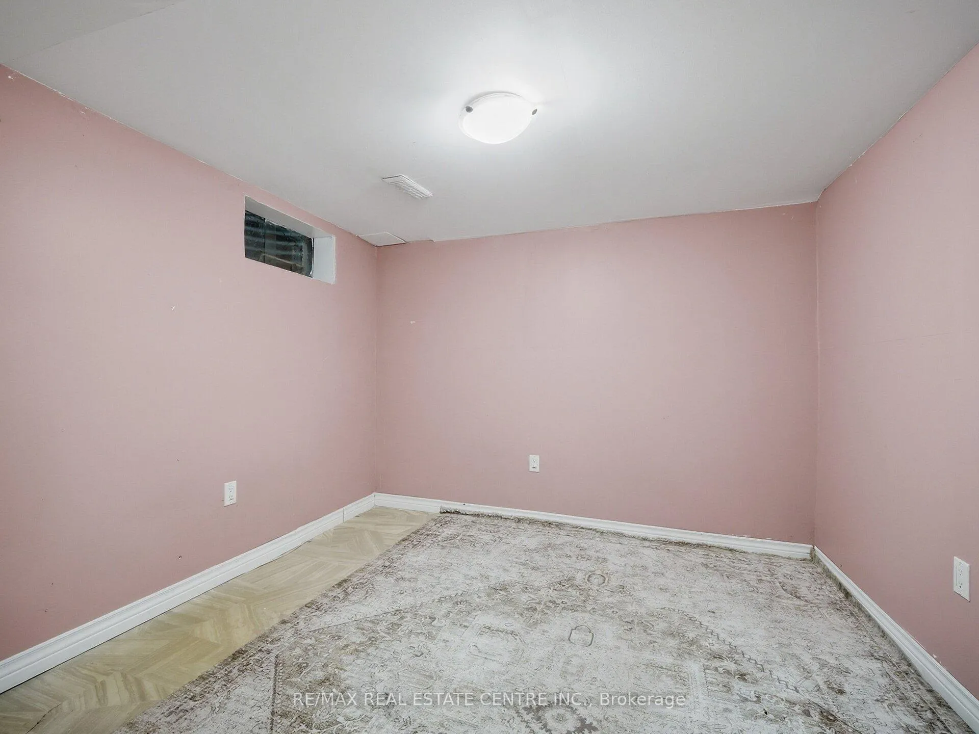 Photo 37 of 59 Roberts Crescent, Brampton, Brampton East — HOMEH