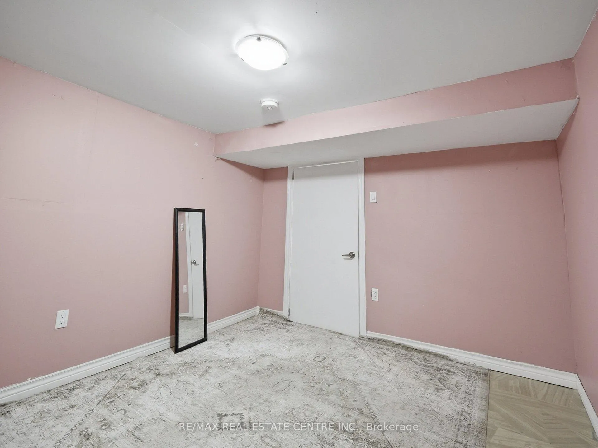 Photo 38 of 59 Roberts Crescent, Brampton, Brampton East — HOMEH