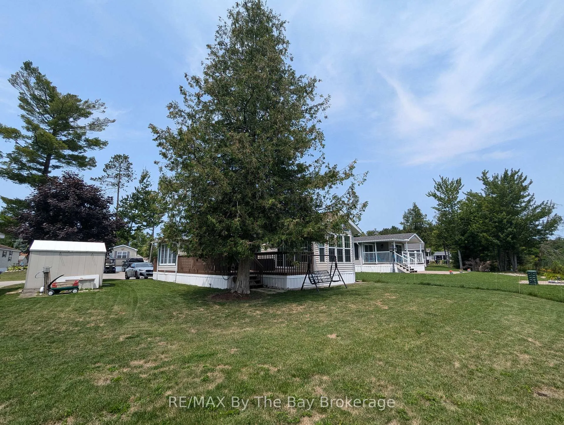 Photo 36 of 3 White Pines Trail, Wasaga Beach — HOMEH