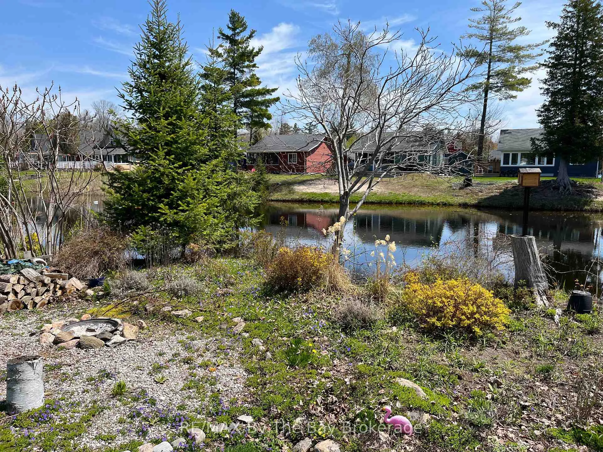 Photo 37 of 3 White Pines Trail, Wasaga Beach — HOMEH