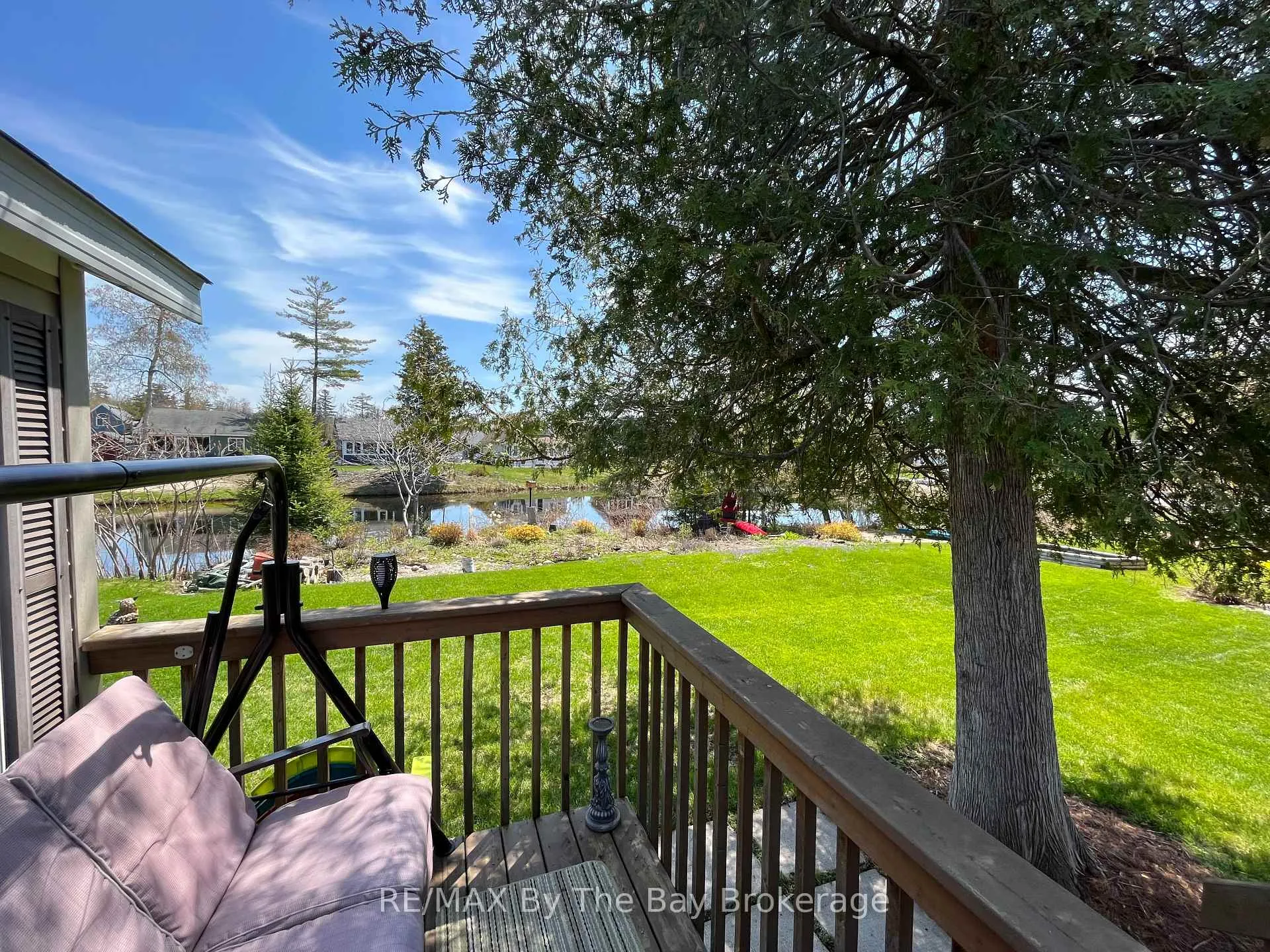 Photo 38 of 3 White Pines Trail, Wasaga Beach — HOMEH