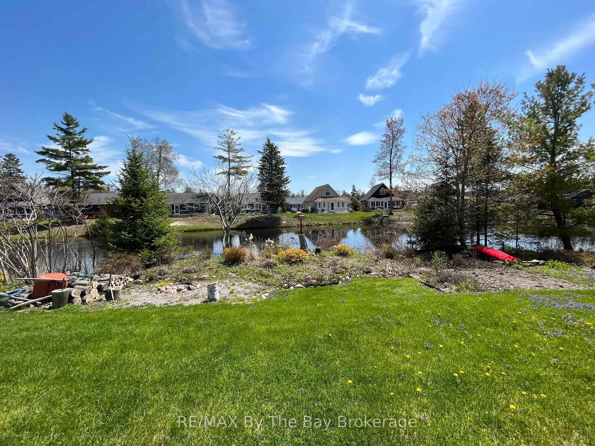 Photo 40 of 3 White Pines Trail, Wasaga Beach — HOMEH