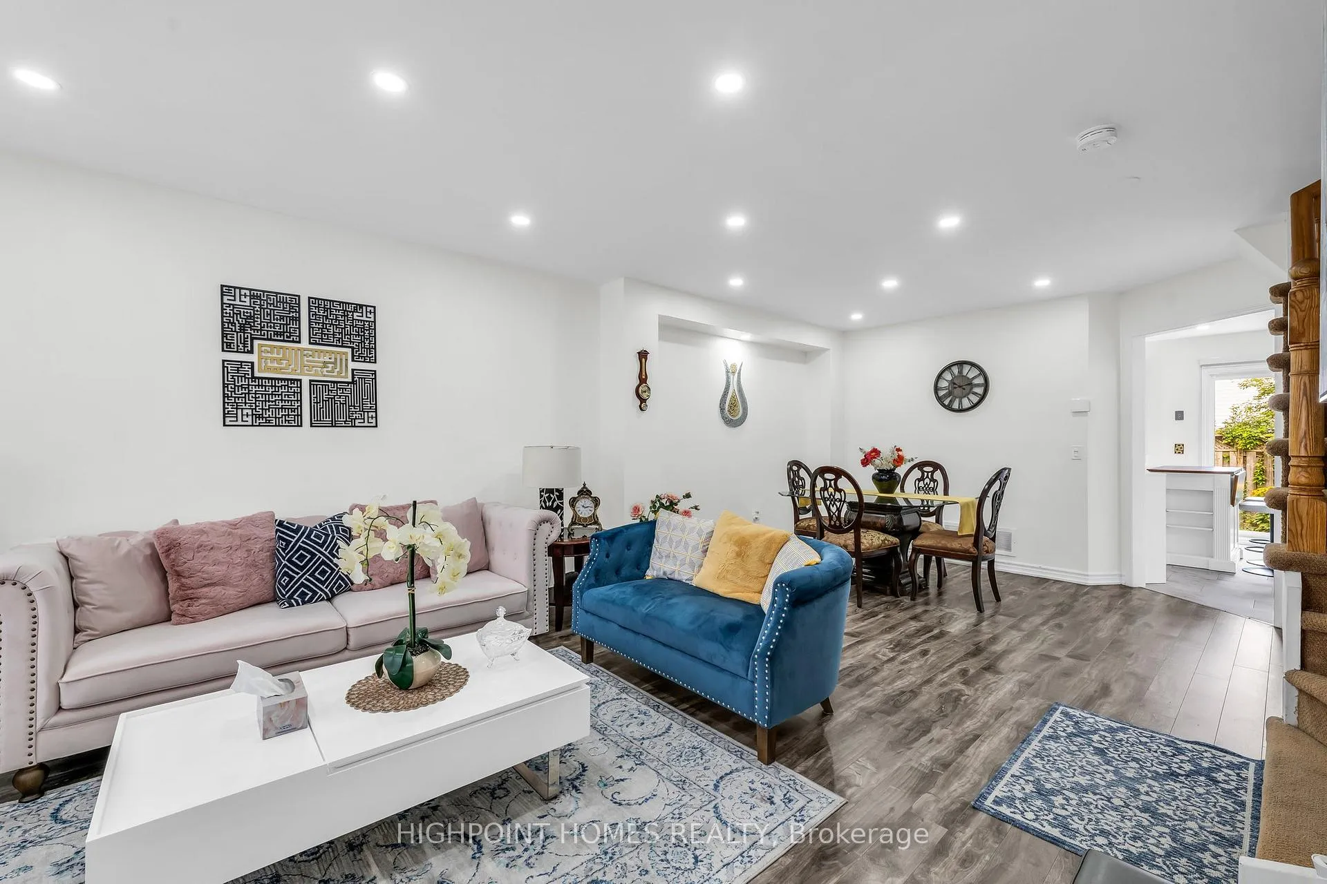 Photo 3 of 41 Softneedle Avenue, Brampton, Sandringham-Wellington — HOMEH
