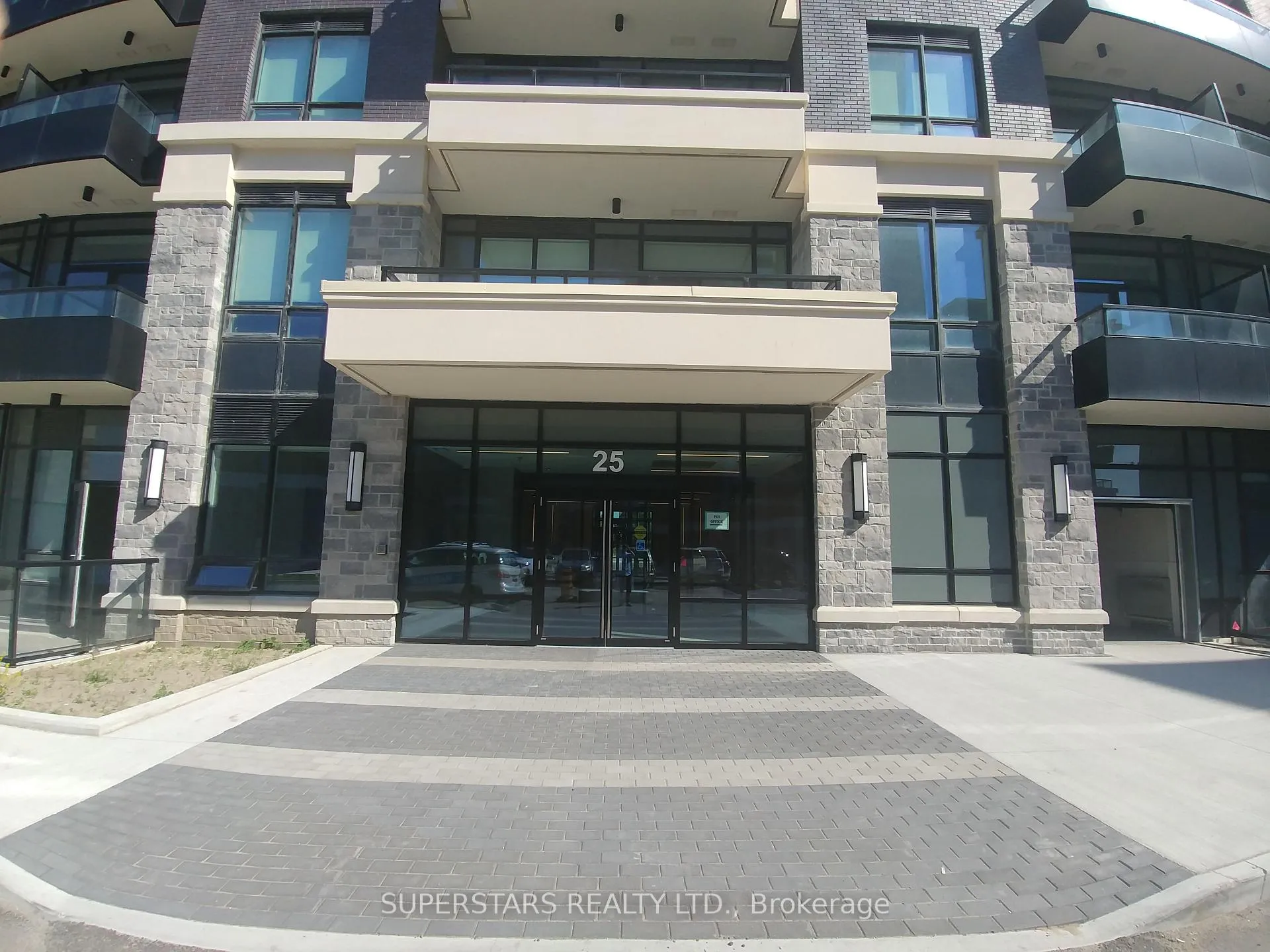 Photo 2 of Unit 501, 25 Water Walk Drive, Markham, Unionville — HOMEH
