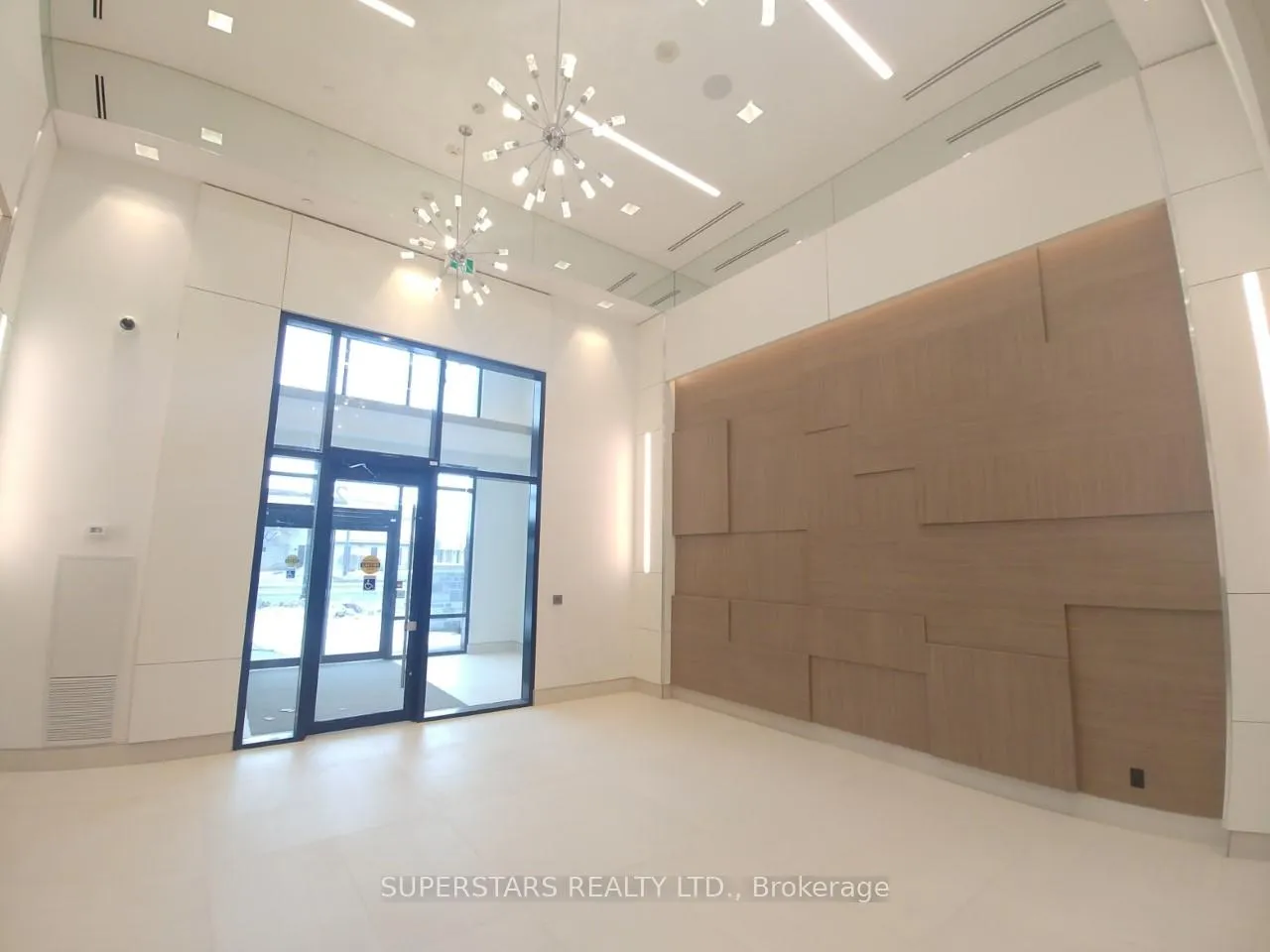 Photo 4 of Unit 501, 25 Water Walk Drive, Markham, Unionville — HOMEH