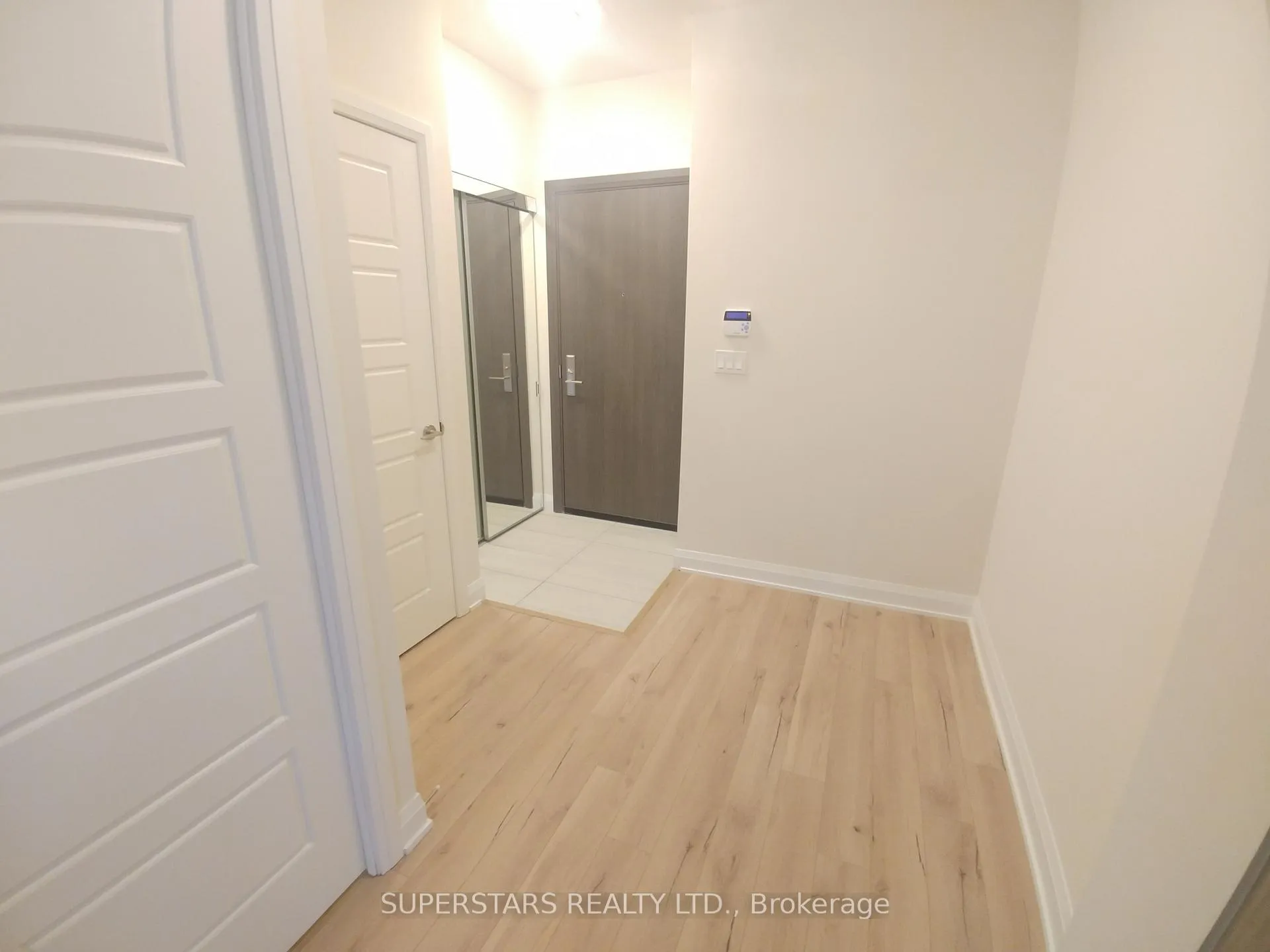 Photo 5 of Unit 501, 25 Water Walk Drive, Markham, Unionville — HOMEH