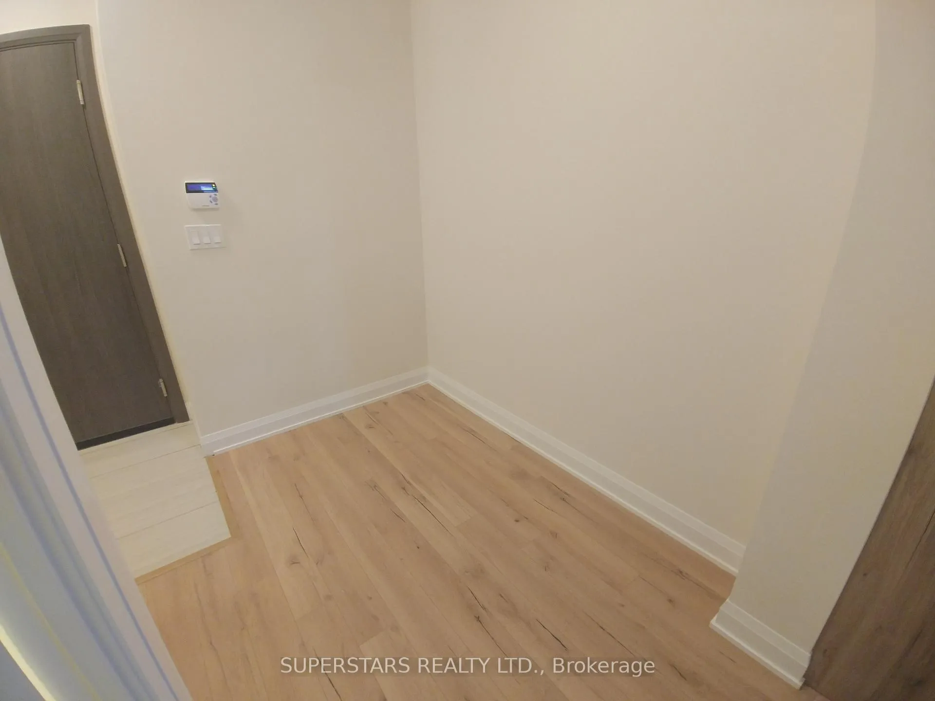 Photo 6 of Unit 501, 25 Water Walk Drive, Markham, Unionville — HOMEH