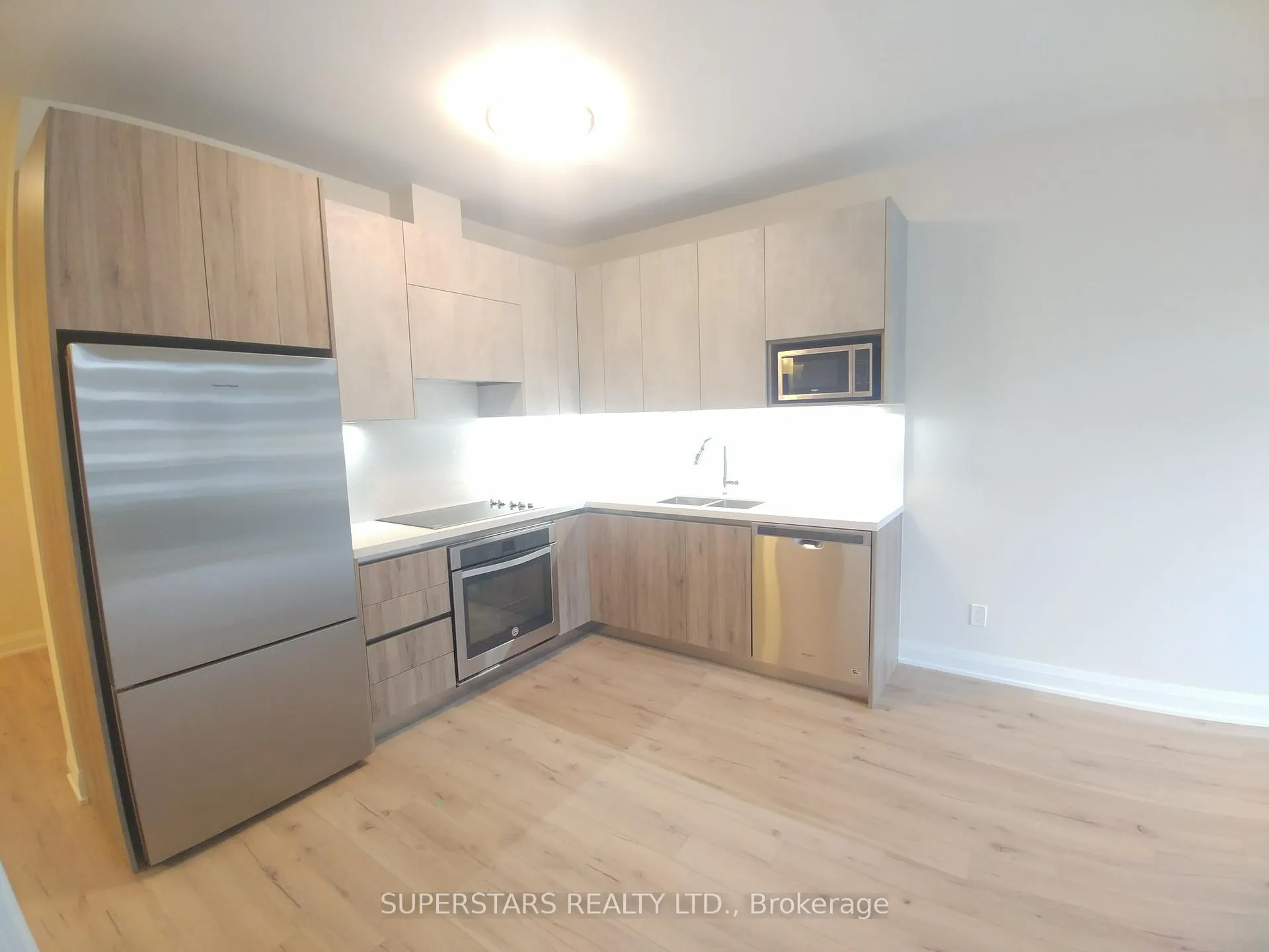 Photo 10 of Unit 501, 25 Water Walk Drive, Markham, Unionville — HOMEH