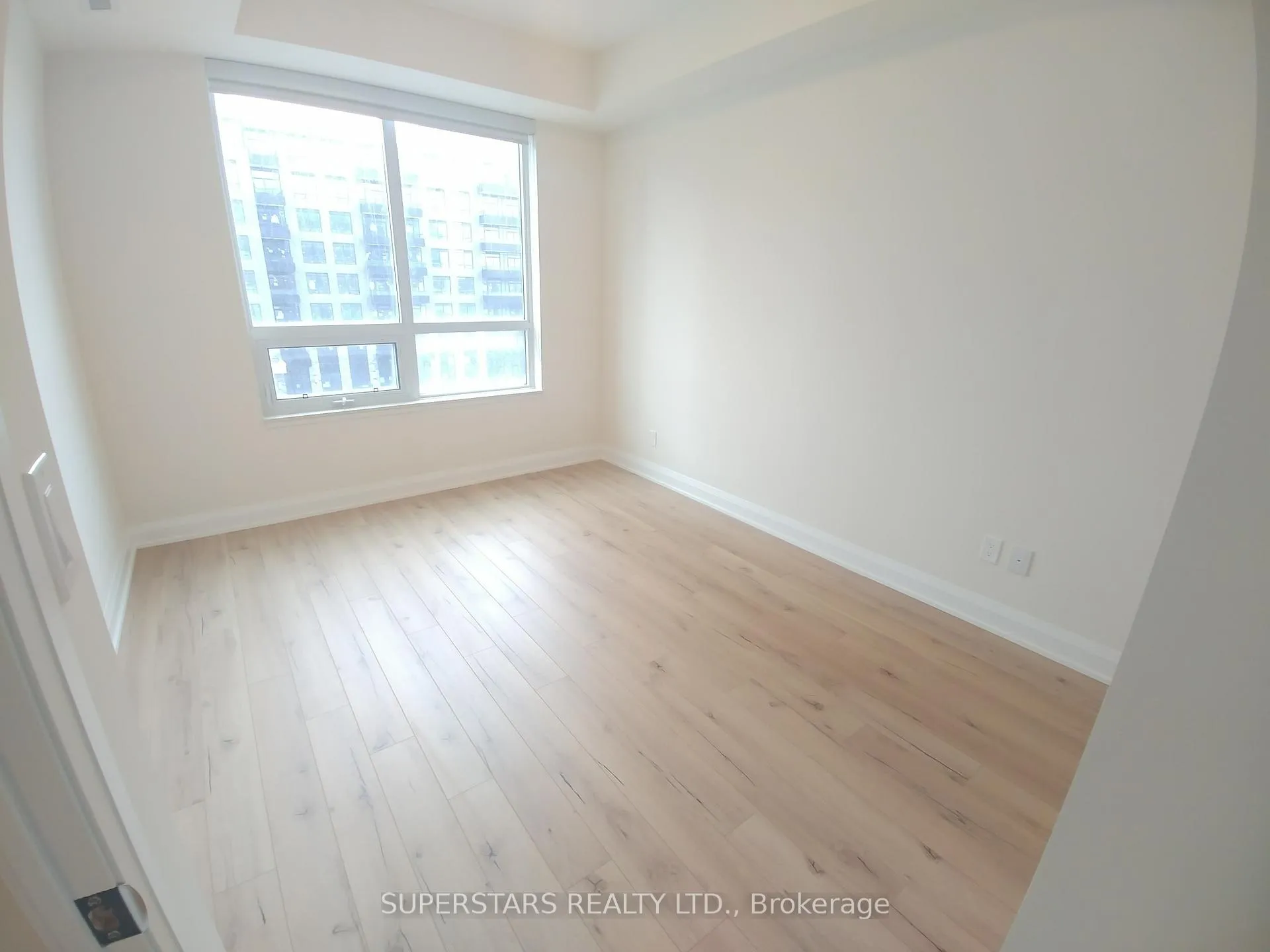 Photo 11 of Unit 501, 25 Water Walk Drive, Markham, Unionville — HOMEH