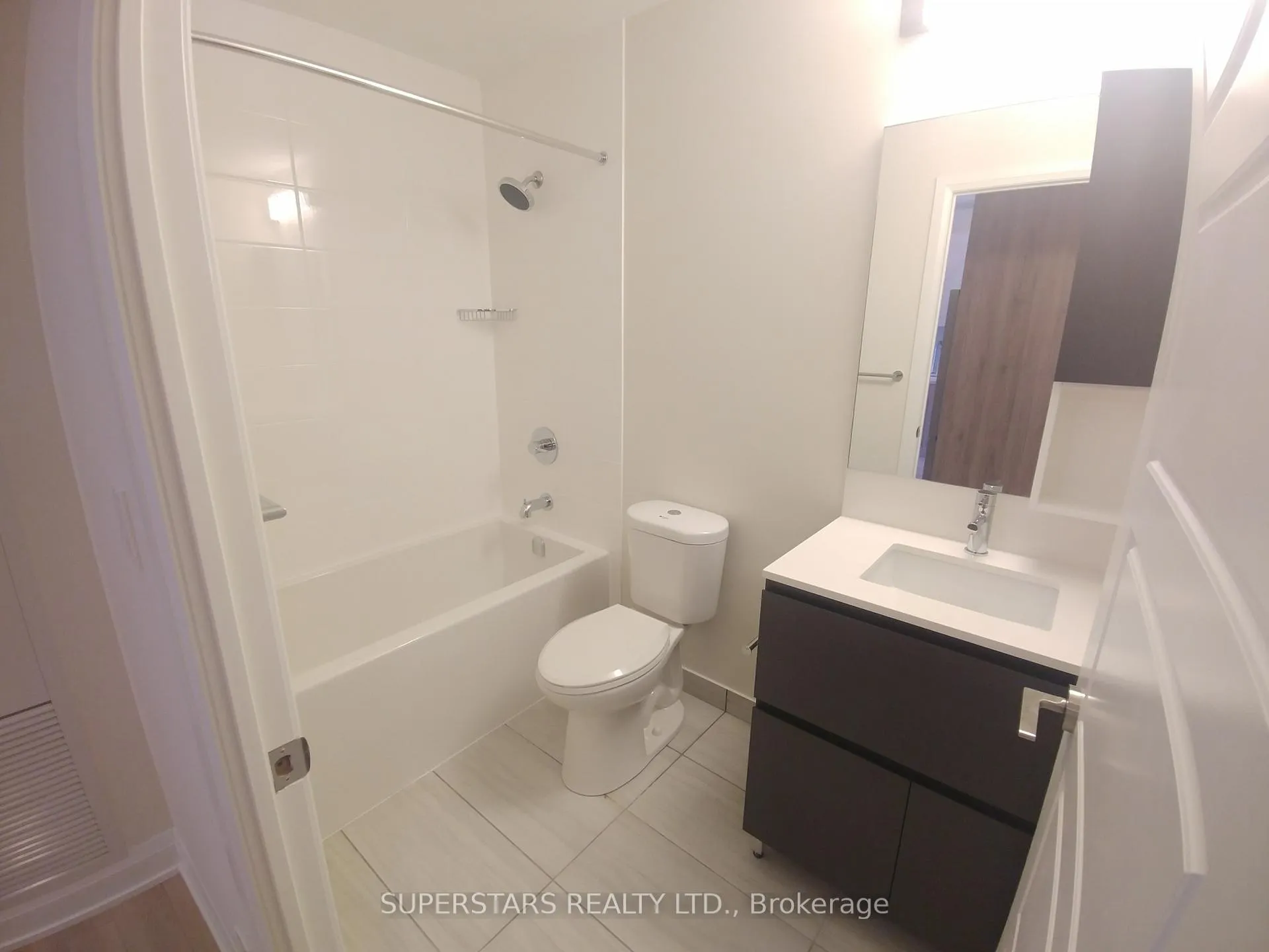 Photo 13 of Unit 501, 25 Water Walk Drive, Markham, Unionville — HOMEH