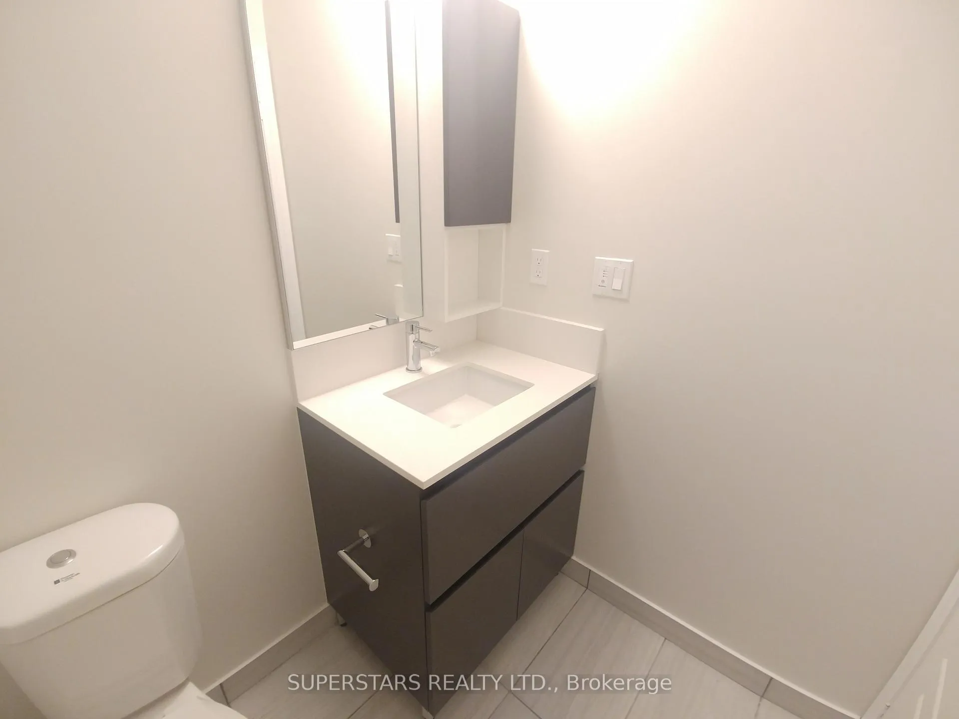 Photo 14 of Unit 501, 25 Water Walk Drive, Markham, Unionville — HOMEH