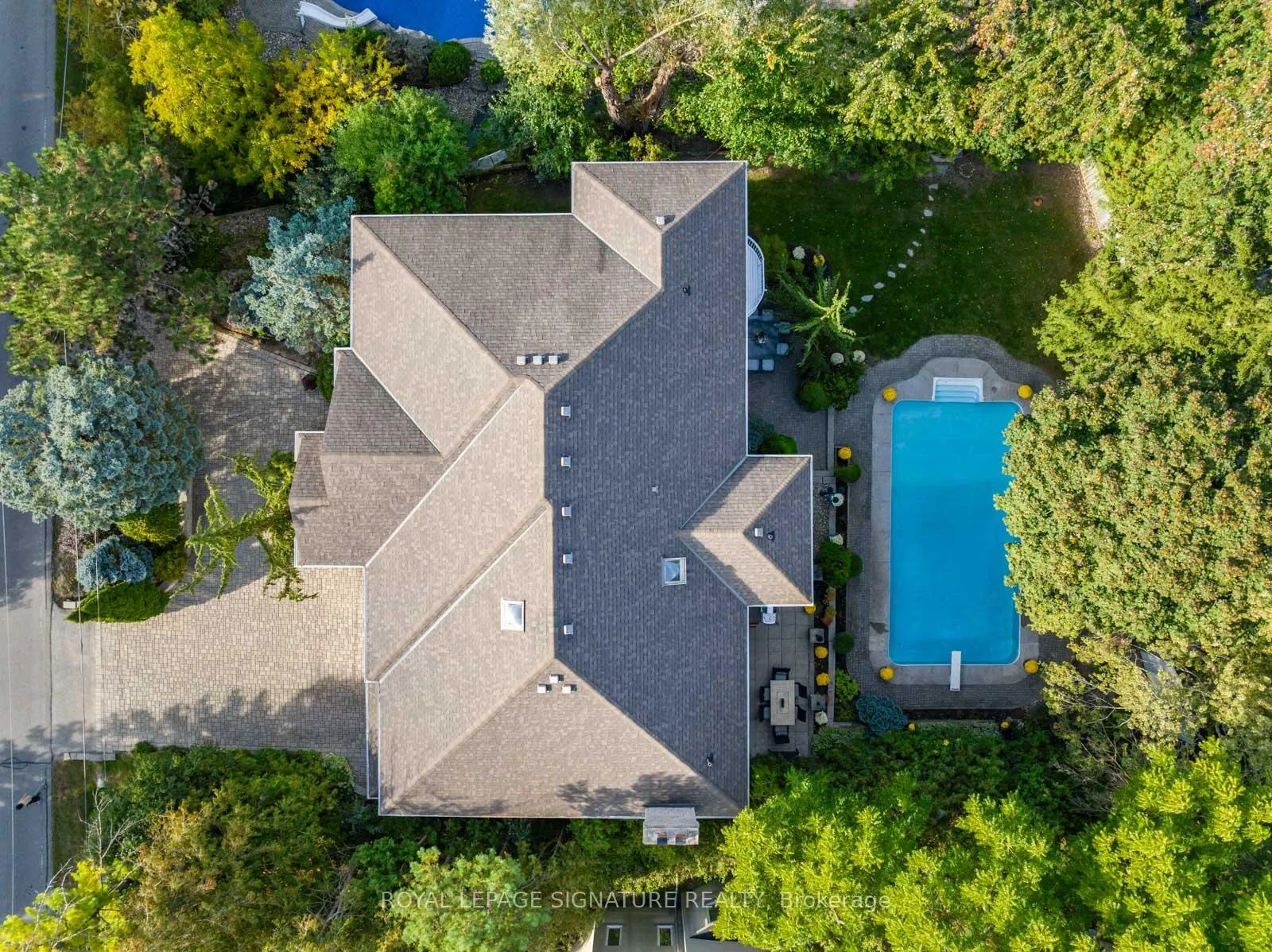Photo 1 of 65 Charles Street, Vaughan, Crestwood-Springfarm-Yorkhill — HOMEH