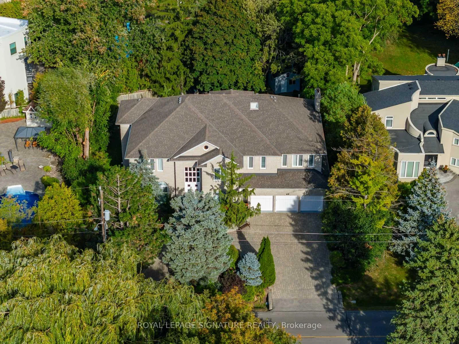 Photo 2 of 65 Charles Street, Vaughan, Crestwood-Springfarm-Yorkhill — HOMEH