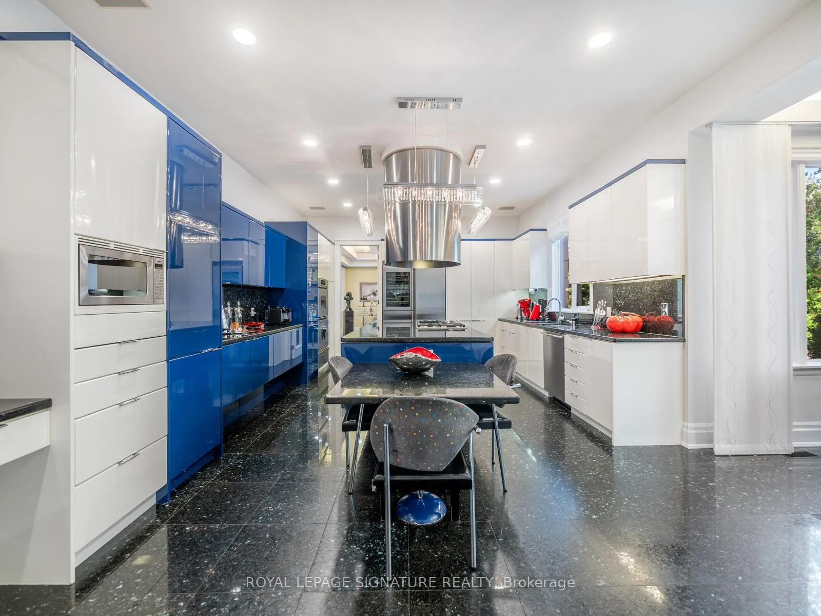 Photo 10 of 65 Charles Street, Vaughan, Crestwood-Springfarm-Yorkhill — HOMEH