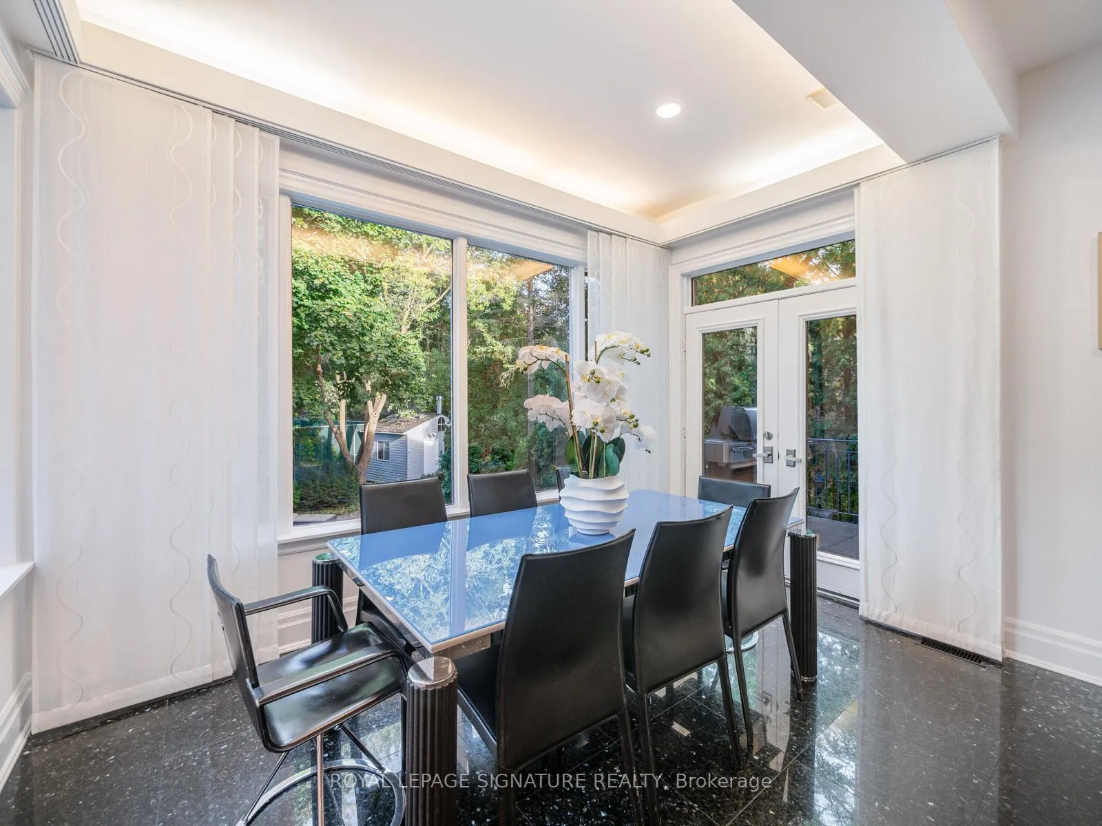 Photo 13 of 65 Charles Street, Vaughan, Crestwood-Springfarm-Yorkhill — HOMEH