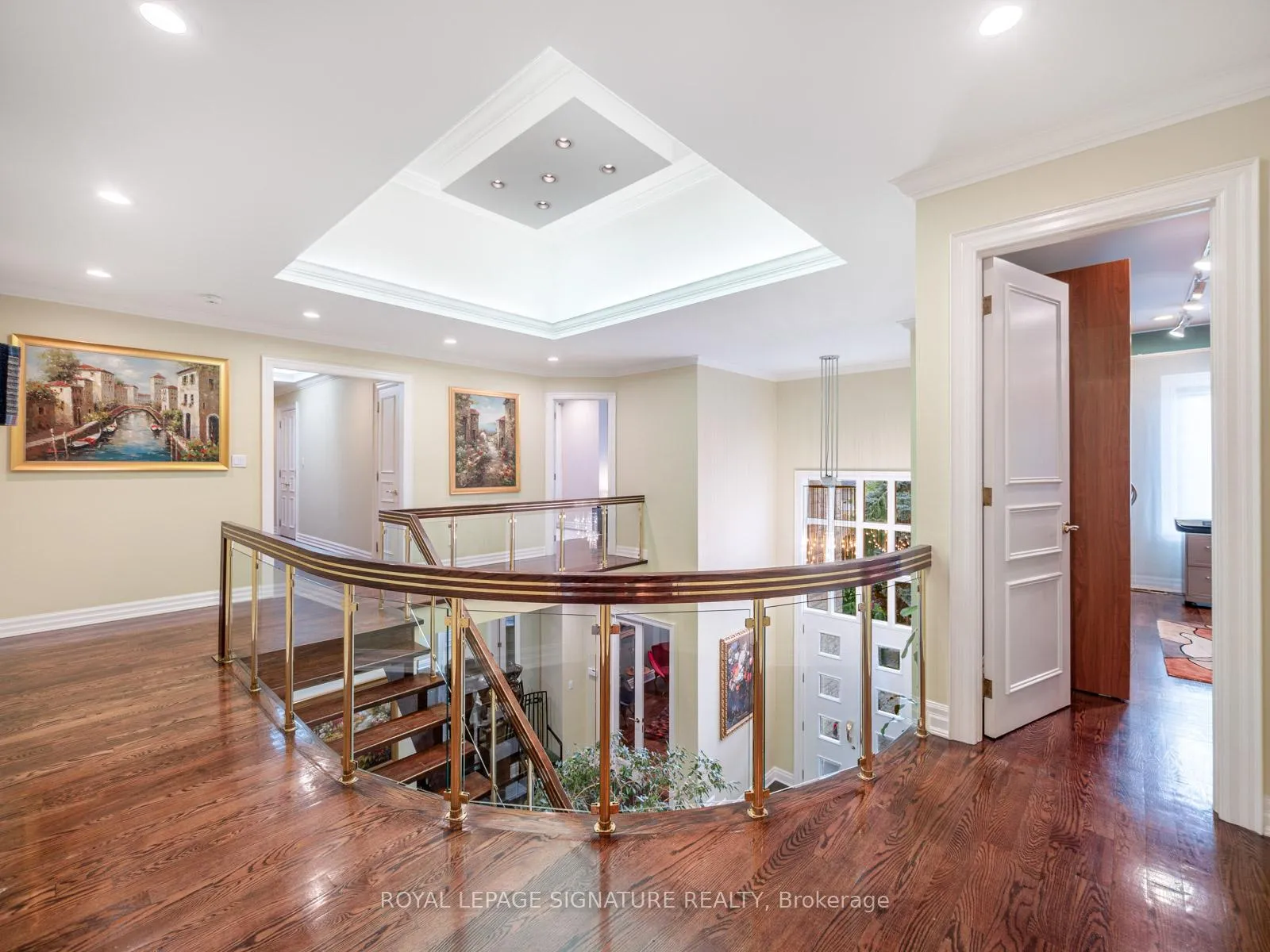 Photo 19 of 65 Charles Street, Vaughan, Crestwood-Springfarm-Yorkhill — HOMEH