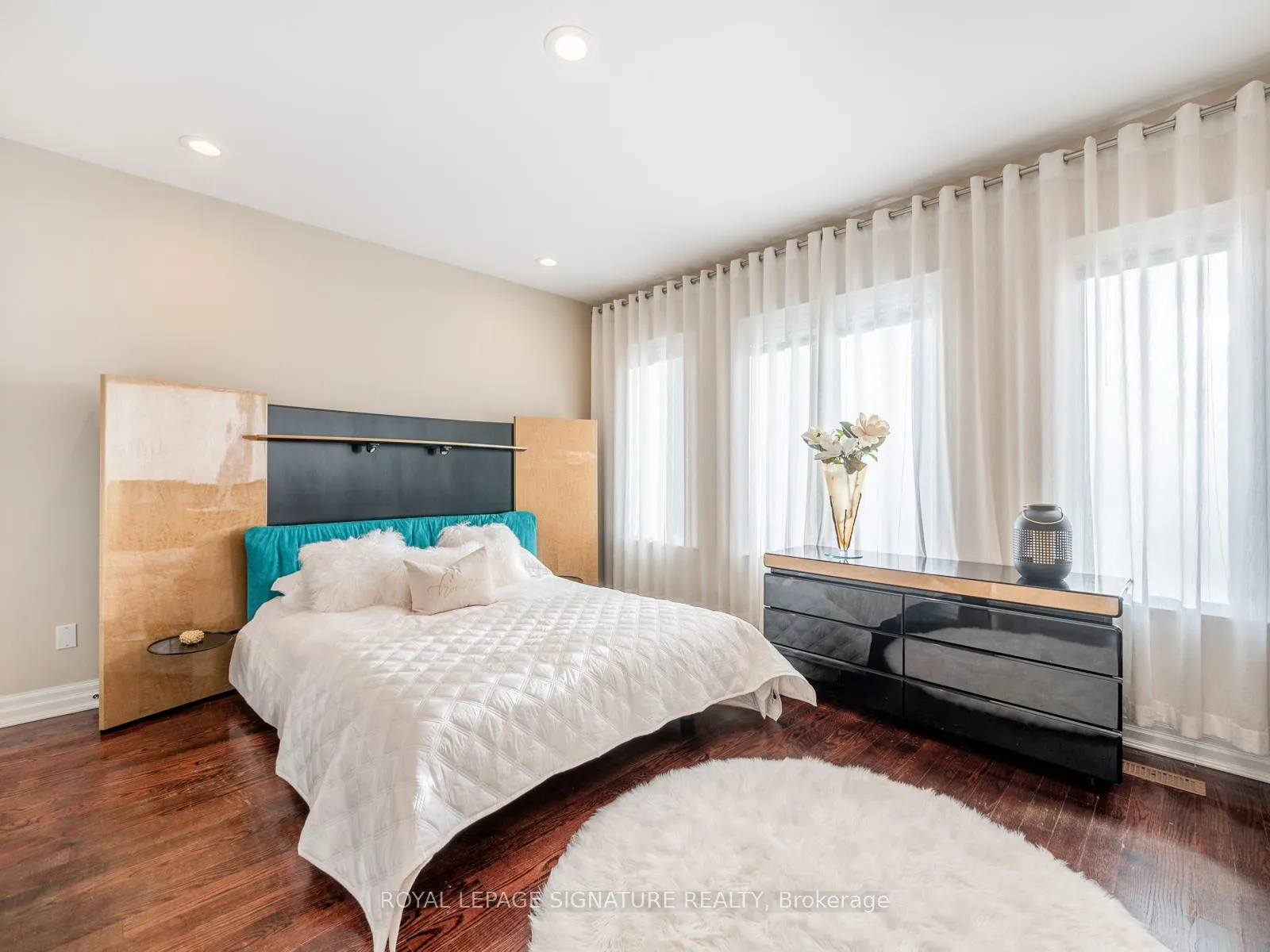 Photo 20 of 65 Charles Street, Vaughan, Crestwood-Springfarm-Yorkhill — HOMEH