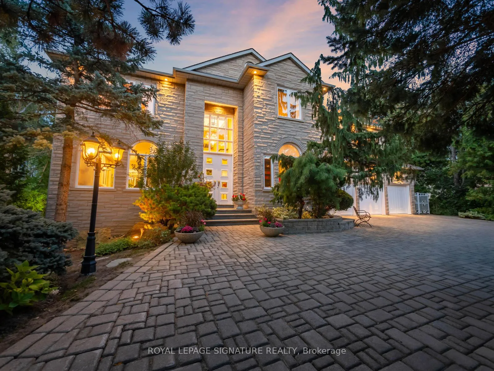 Photo 31 of 65 Charles Street, Vaughan, Crestwood-Springfarm-Yorkhill — HOMEH
