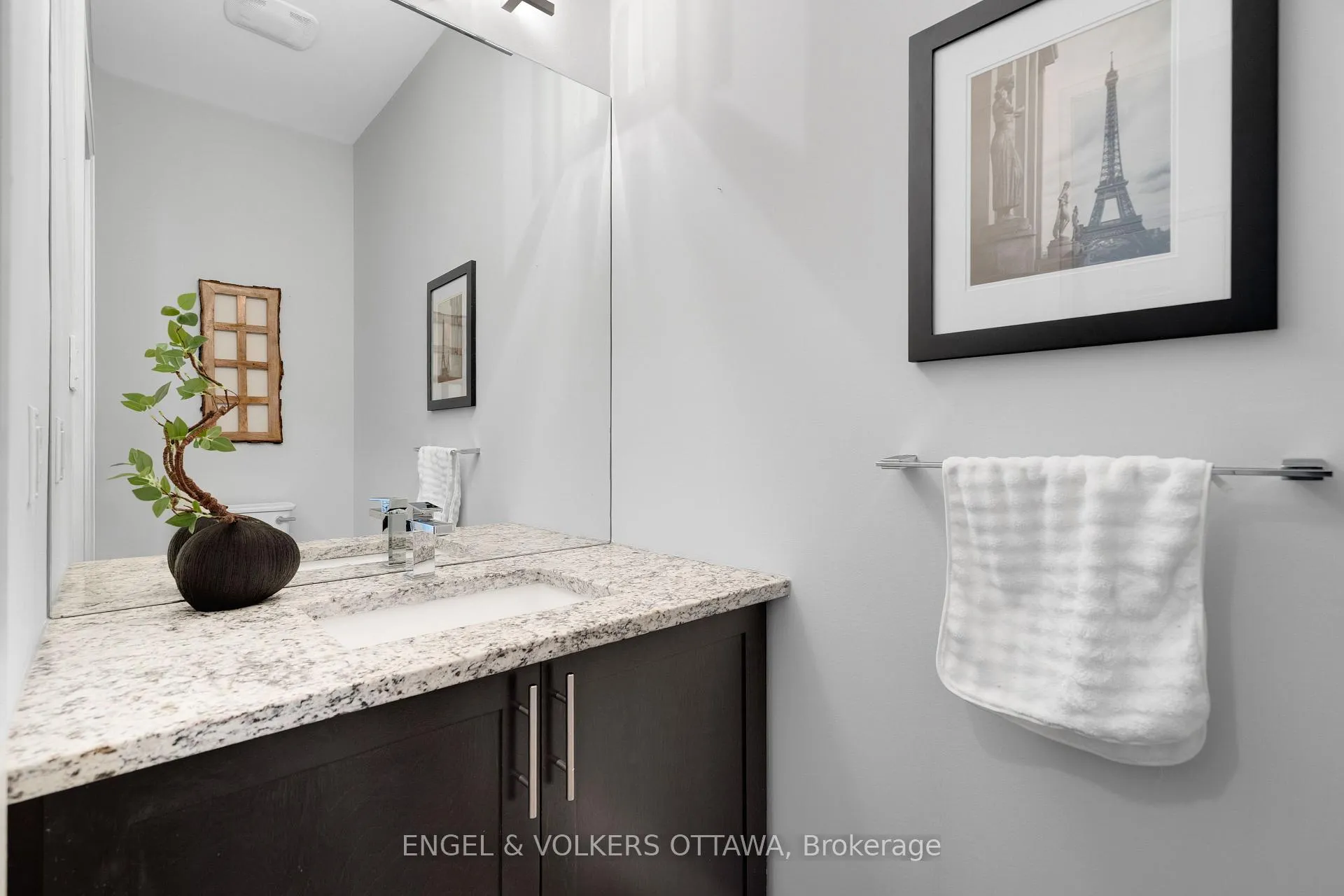 Photo 15 of 327 Duncairn Avenue, Ottawa, Westboro/Hampton Park — HOMEH
