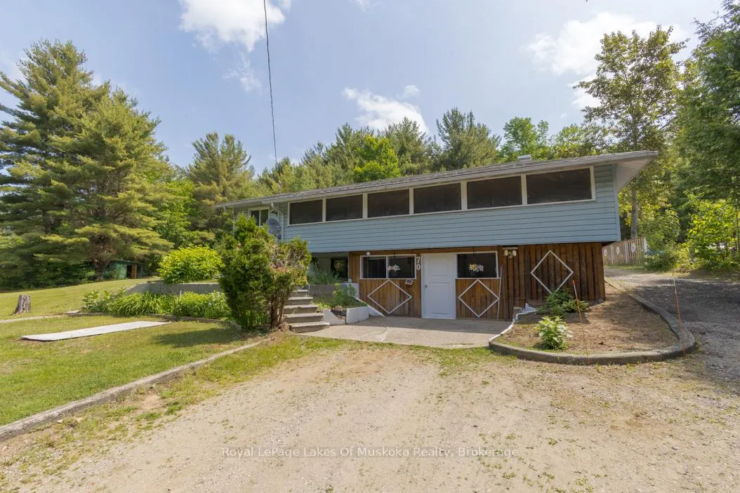 Photo 2 of 70 Buker Lane, Bracebridge, Macaulay — HOMEH