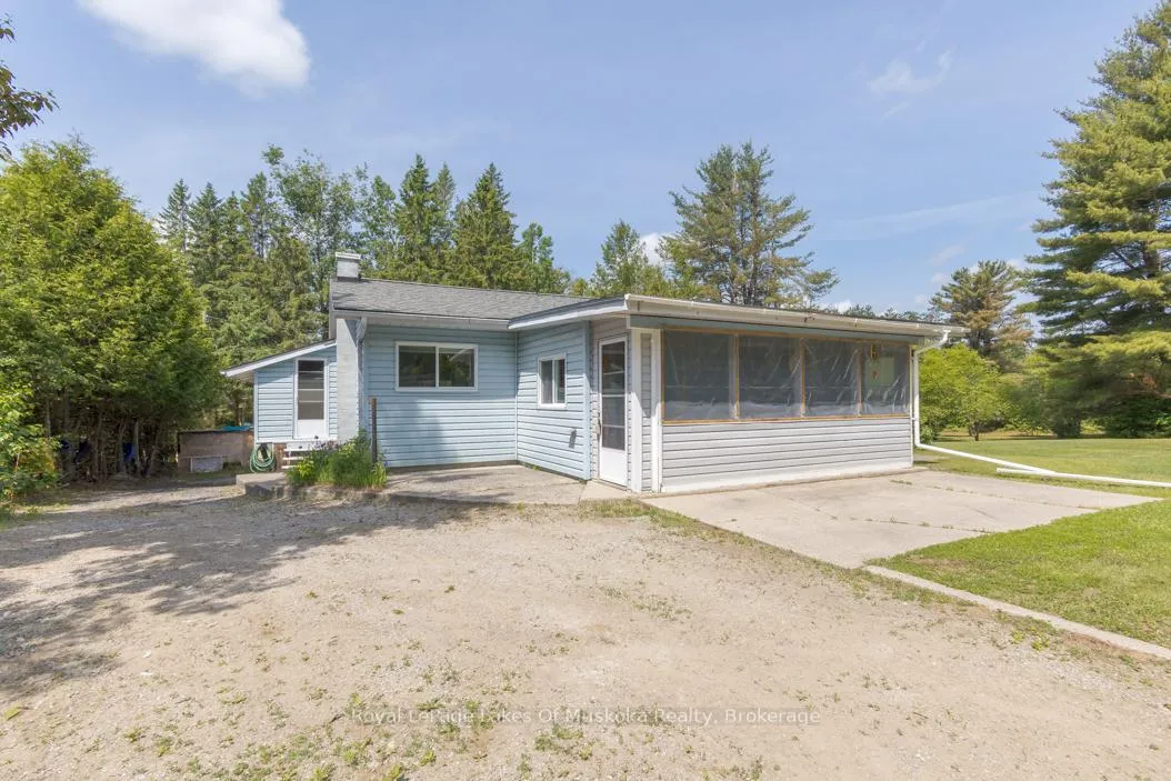Photo 3 of 70 Buker Lane, Bracebridge, Macaulay — HOMEH