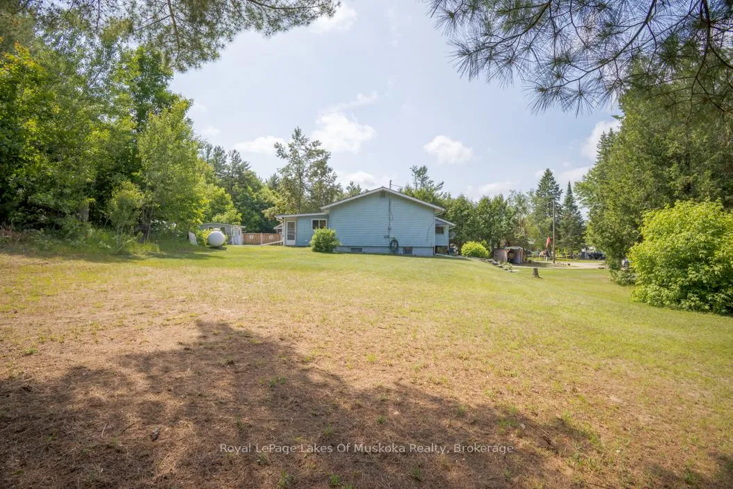 Photo 4 of 70 Buker Lane, Bracebridge, Macaulay — HOMEH