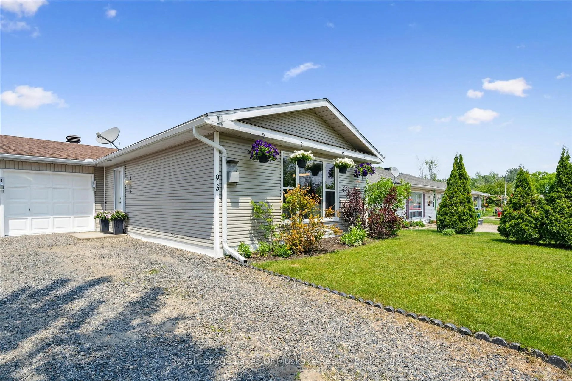 Photo 2 of 93 Balls Drive, Bracebridge, Monck (Bracebridge) — HOMEH
