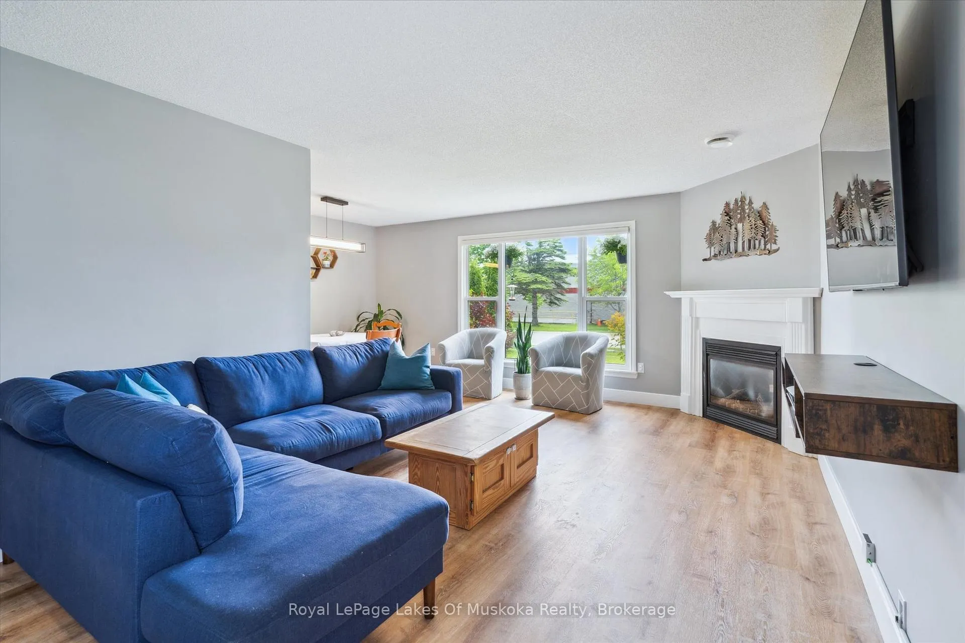 Photo 7 of 93 Balls Drive, Bracebridge, Monck (Bracebridge) — HOMEH
