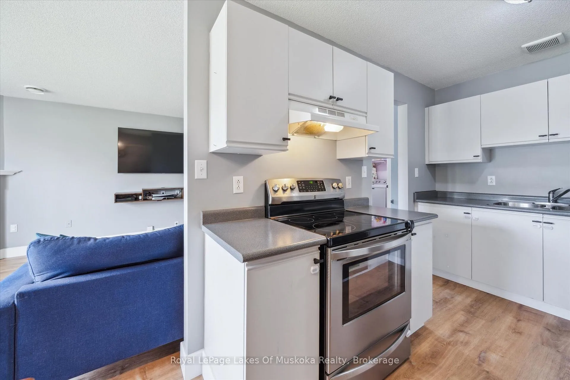 Photo 11 of 93 Balls Drive, Bracebridge, Monck (Bracebridge) — HOMEH