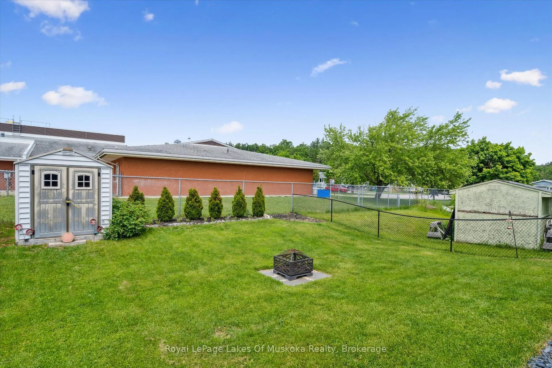 Photo 35 of 93 Balls Drive, Bracebridge, Monck (Bracebridge) — HOMEH