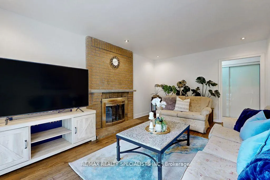 Photo 16 of 76 Jill Crescent, Brampton, Northgate — HOMEH