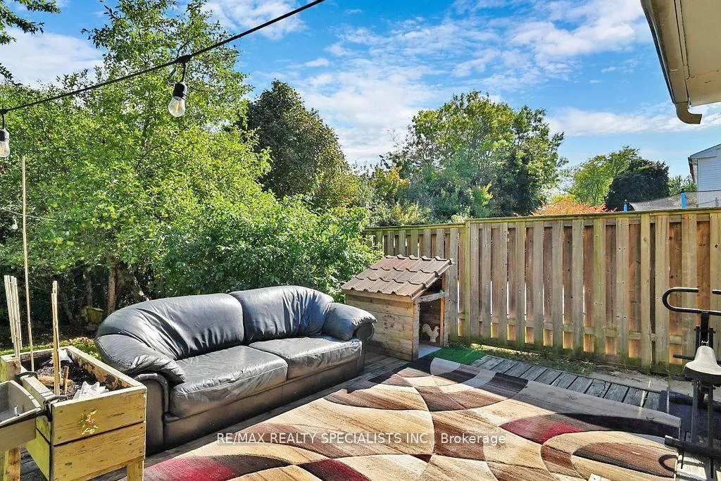 Photo 39 of 76 Jill Crescent, Brampton, Northgate — HOMEH