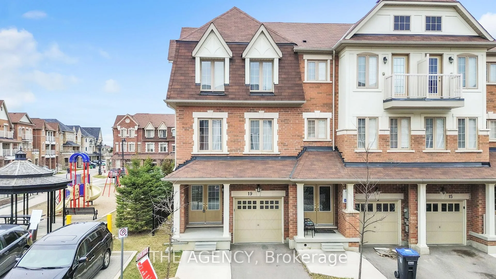 Photo 1 of 19 Hobart Gardens, Brampton, Heart Lake East — HOMEH