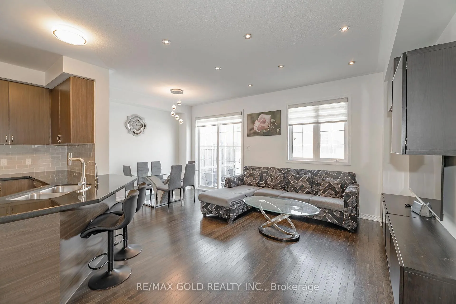 Photo 2 of 84 Honeyview Trail, Brampton, Bram East — HOMEH
