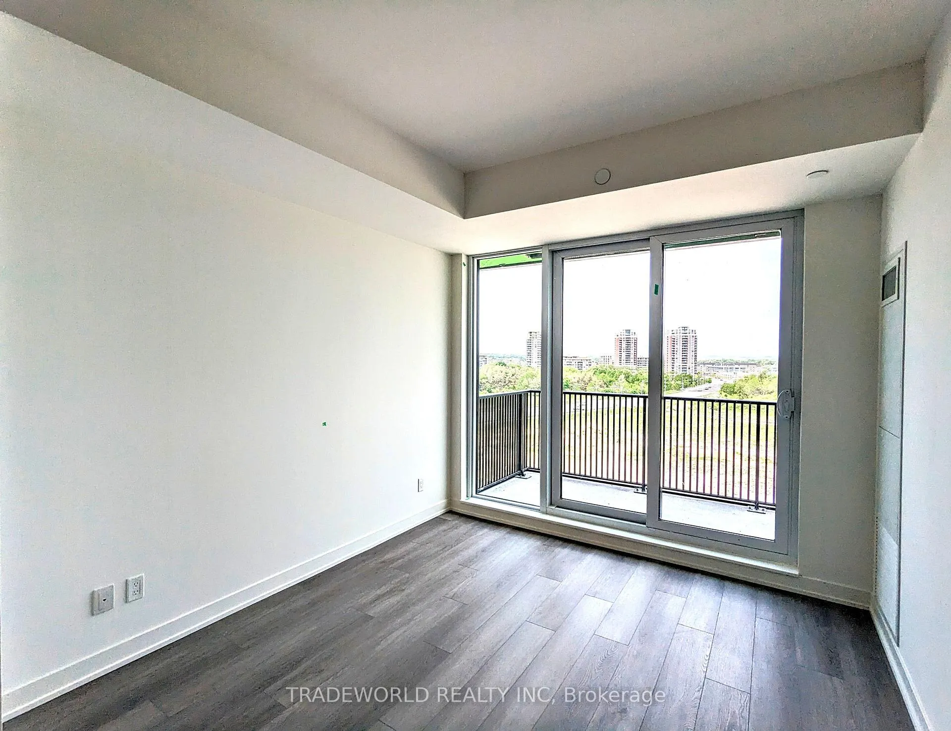 Photo 2 of Unit 710, 38 Simcoe Promenade, Markham, Unionville — HOMEH
