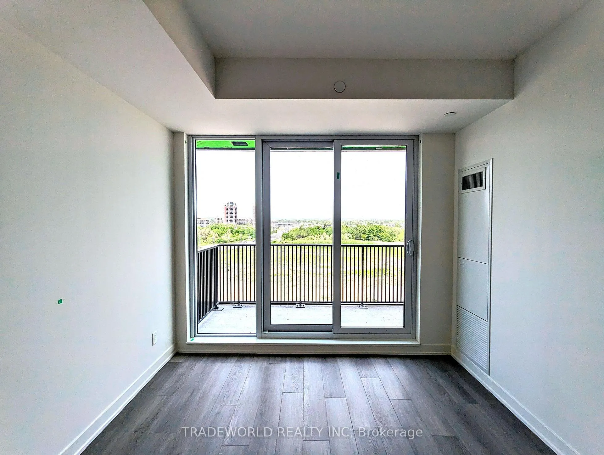 Photo 3 of Unit 710, 38 Simcoe Promenade, Markham, Unionville — HOMEH