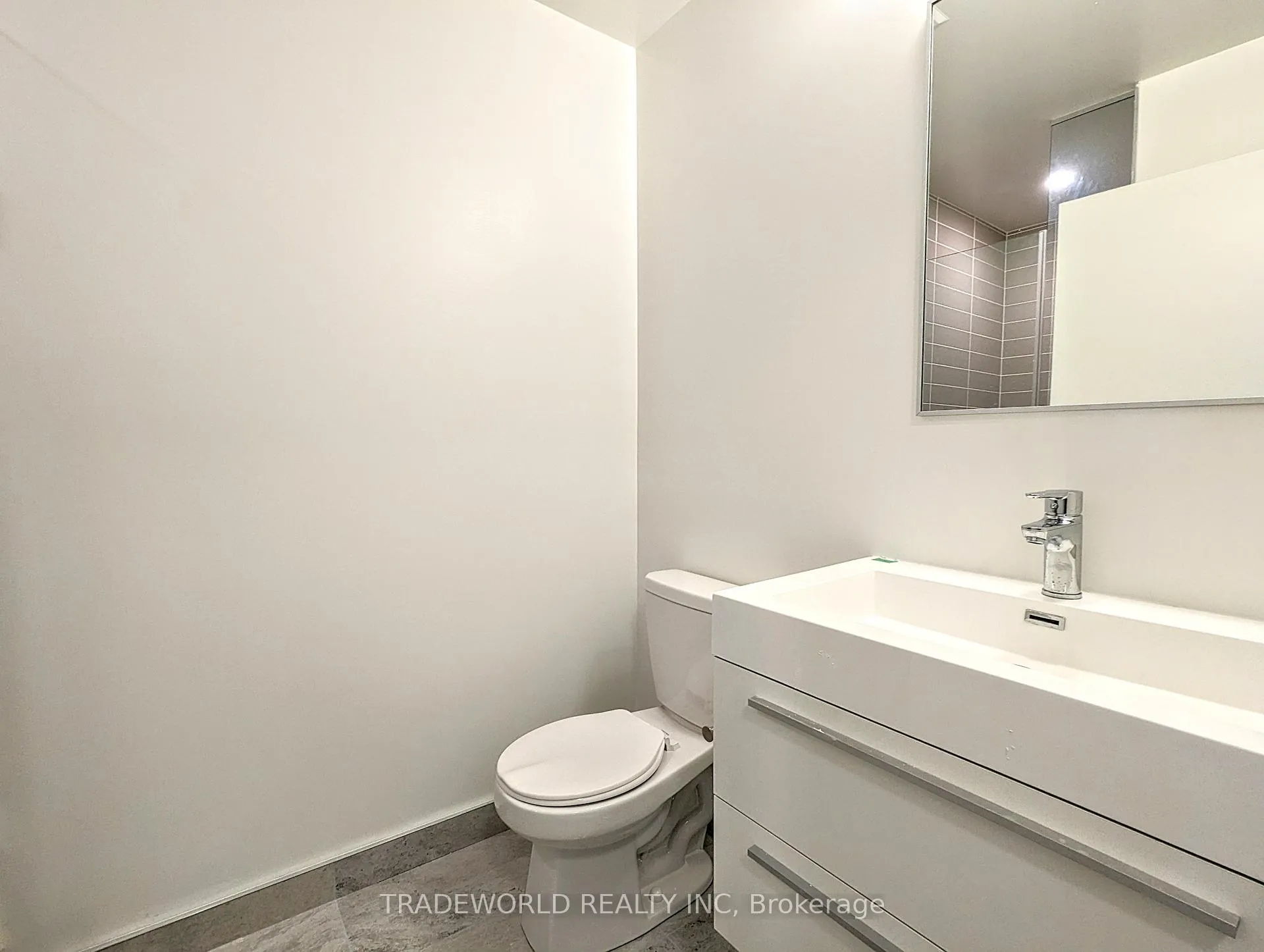 Photo 4 of Unit 710, 38 Simcoe Promenade, Markham, Unionville — HOMEH