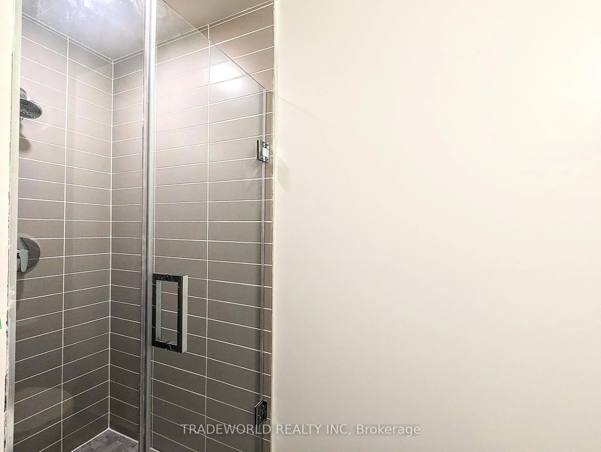 Photo 5 of Unit 710, 38 Simcoe Promenade, Markham, Unionville — HOMEH
