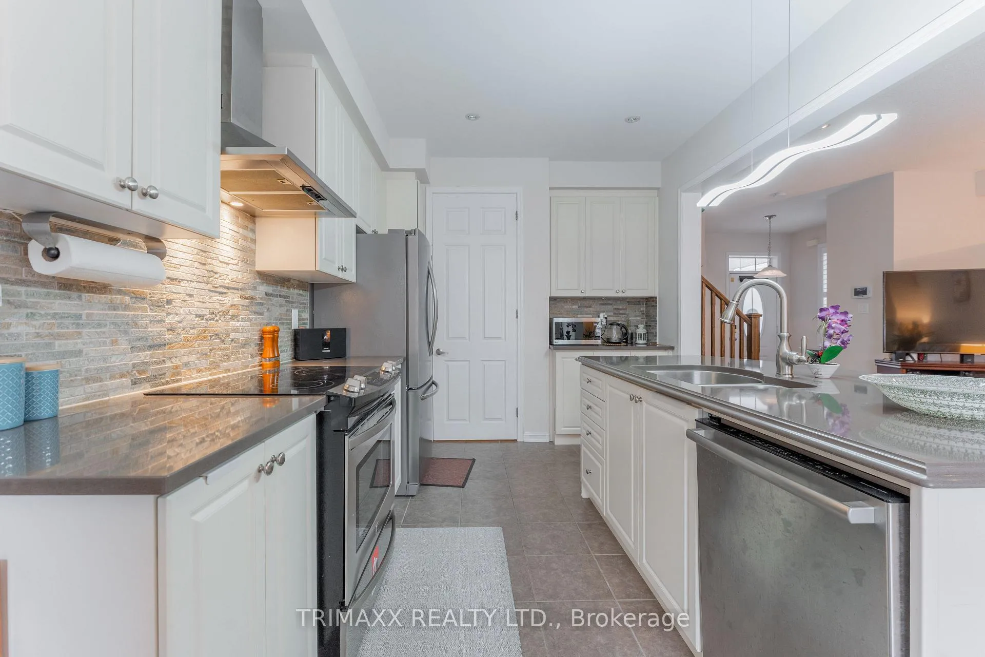 Photo 11 of 68 Robert Parkinson Drive, Brampton, Northwest Brampton — HOMEH