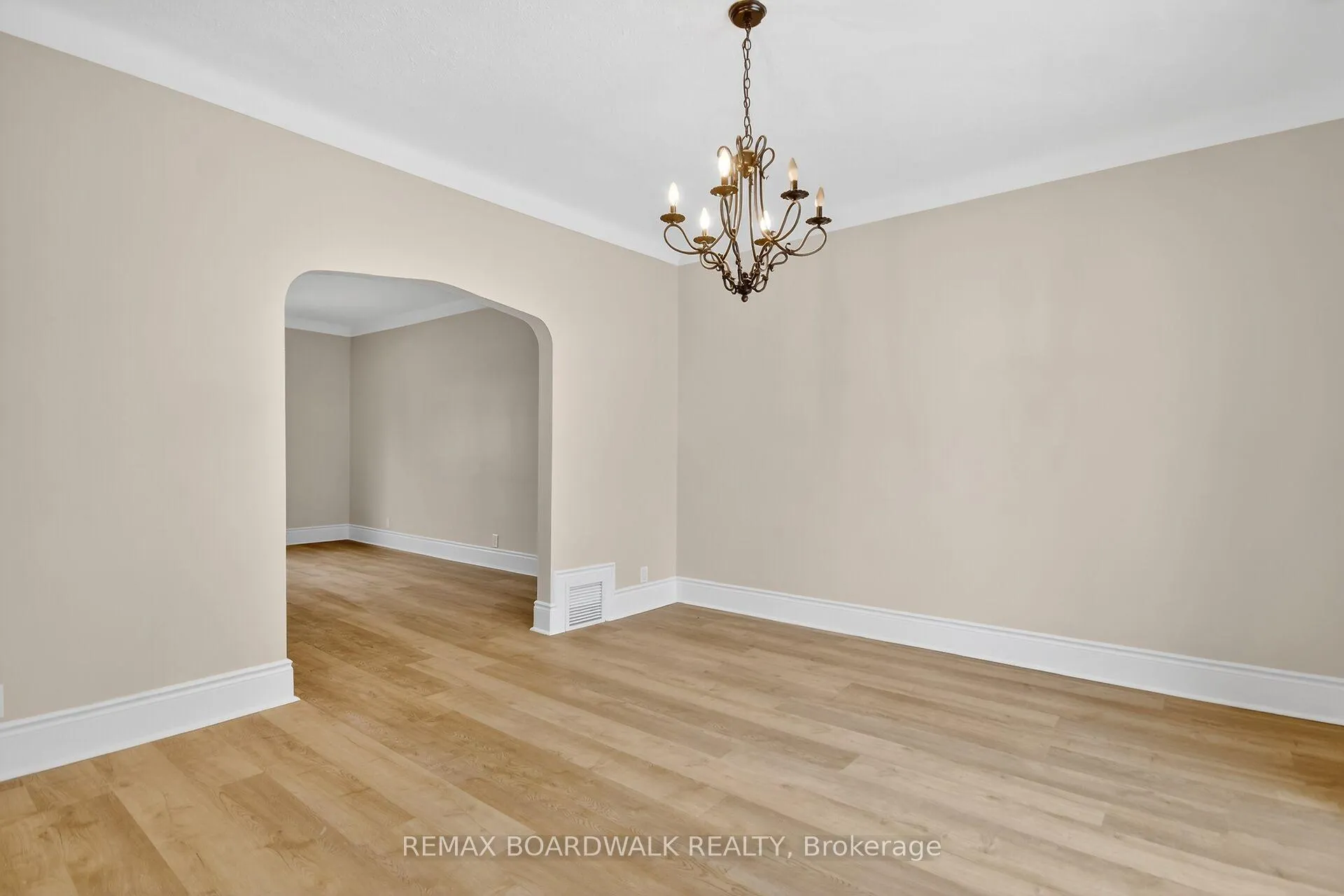 Photo 11 of 11 Cameron Avenue, Ottawa, Old Ottawa South — HOMEH