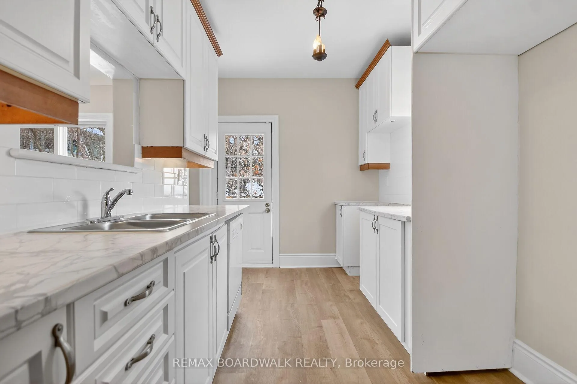 Photo 13 of 11 Cameron Avenue, Ottawa, Old Ottawa South — HOMEH