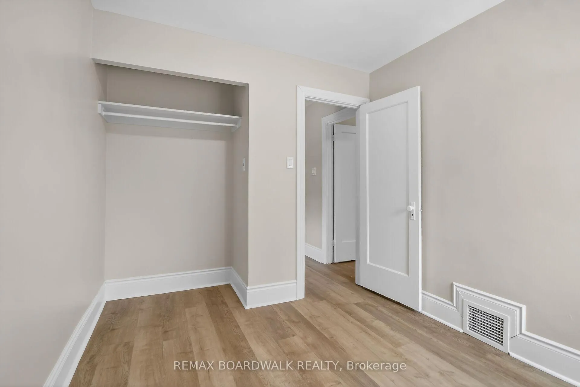 Photo 21 of 11 Cameron Avenue, Ottawa, Old Ottawa South — HOMEH
