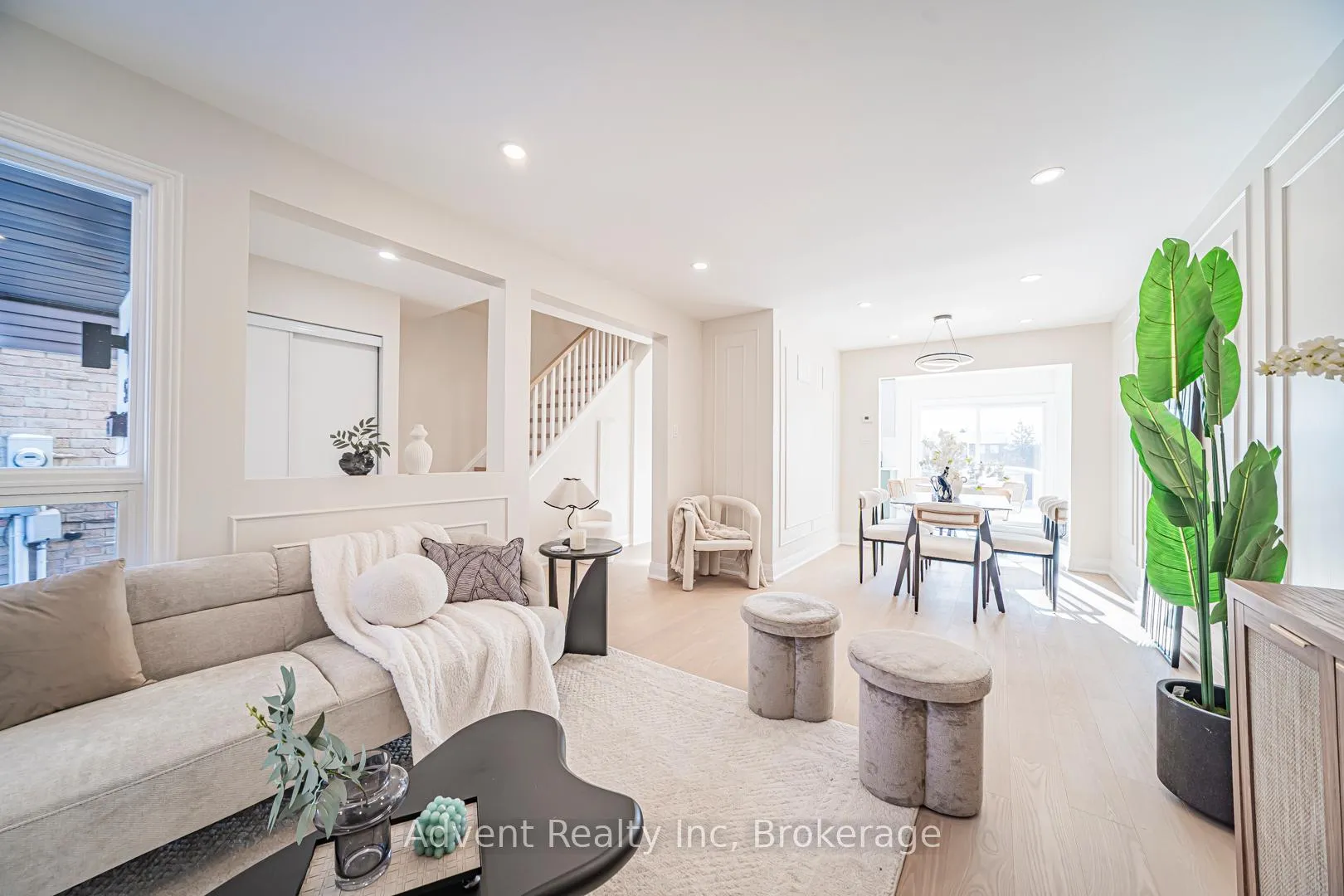 Photo 7 of 53 Cheeseman Drive, Markham, Milliken Mills West — HOMEH