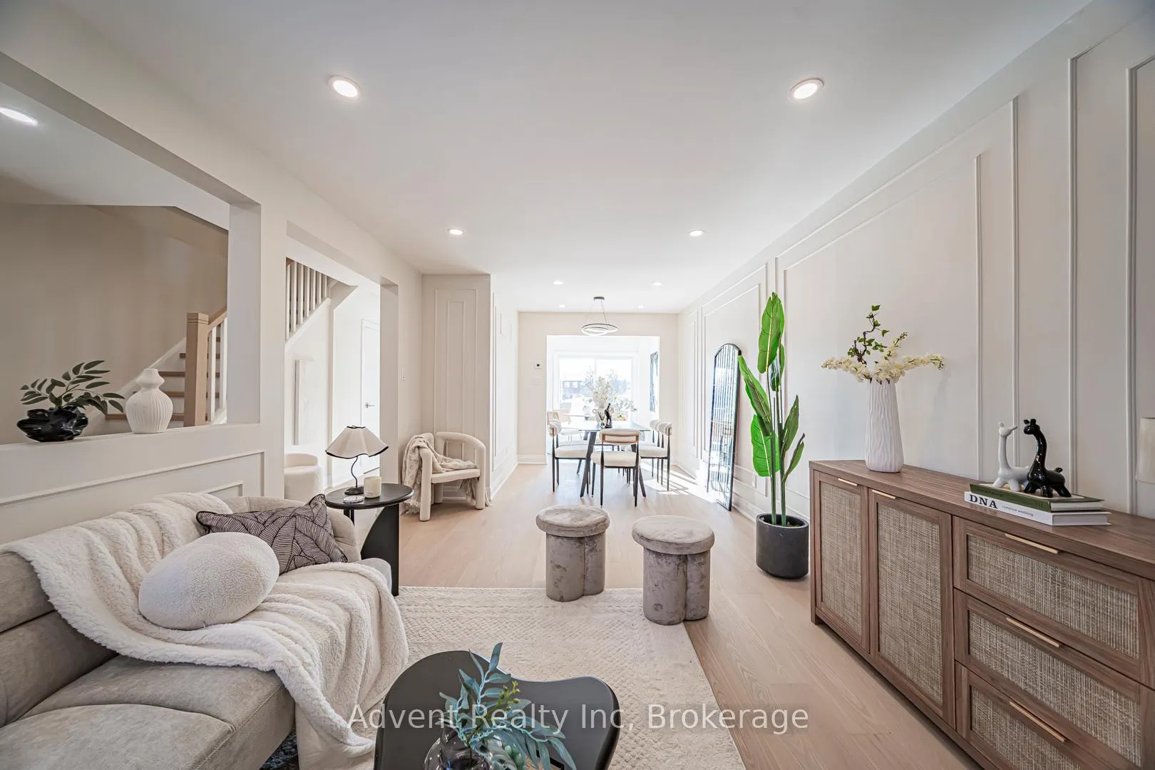 Photo 8 of 53 Cheeseman Drive, Markham, Milliken Mills West — HOMEH
