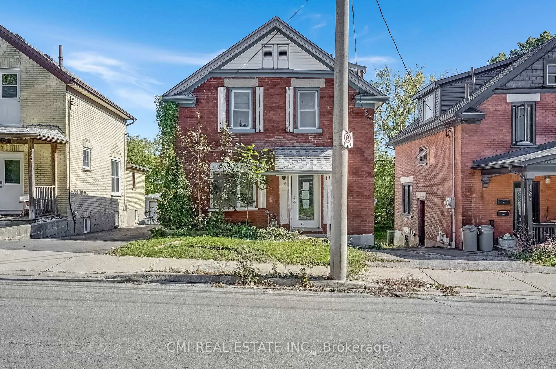 Photo 1 of 135 Madison Avenue S, Kitchener — HOMEH
