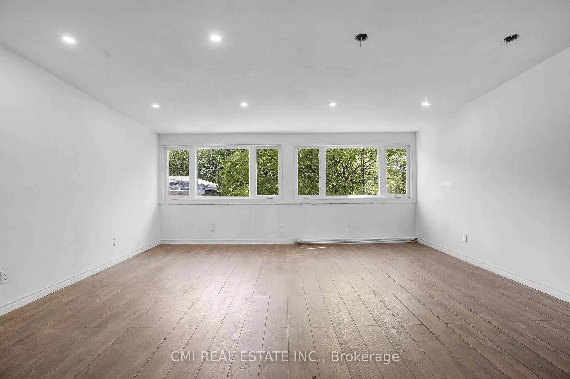 Photo 15 of 135 Madison Avenue S, Kitchener — HOMEH