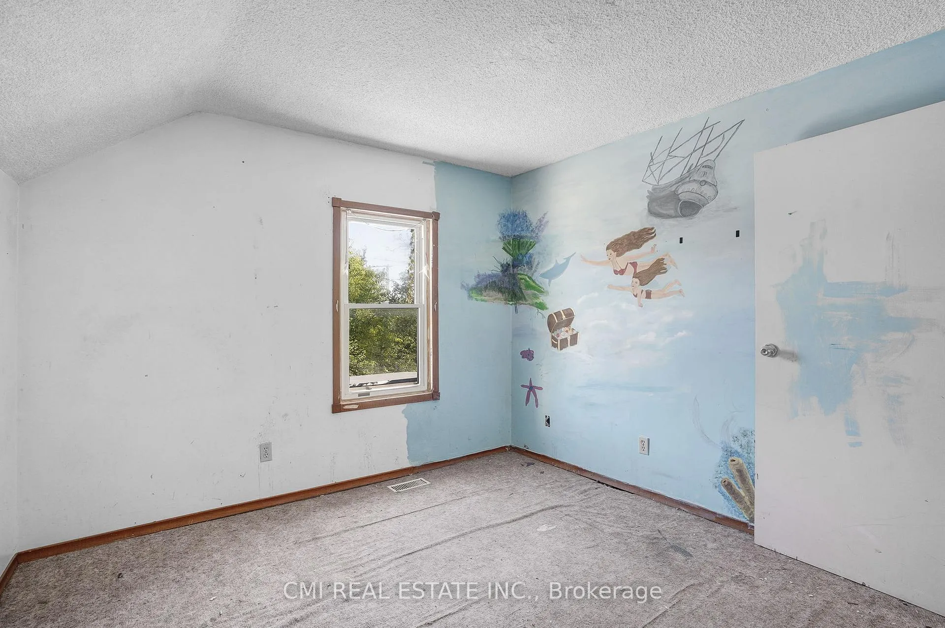 Photo 25 of 135 Madison Avenue S, Kitchener — HOMEH